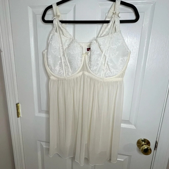 City Chic Other - ☘️ NWOT City Chic Hips & Curves Eve Strappy Babydoll- Ivory Size 22